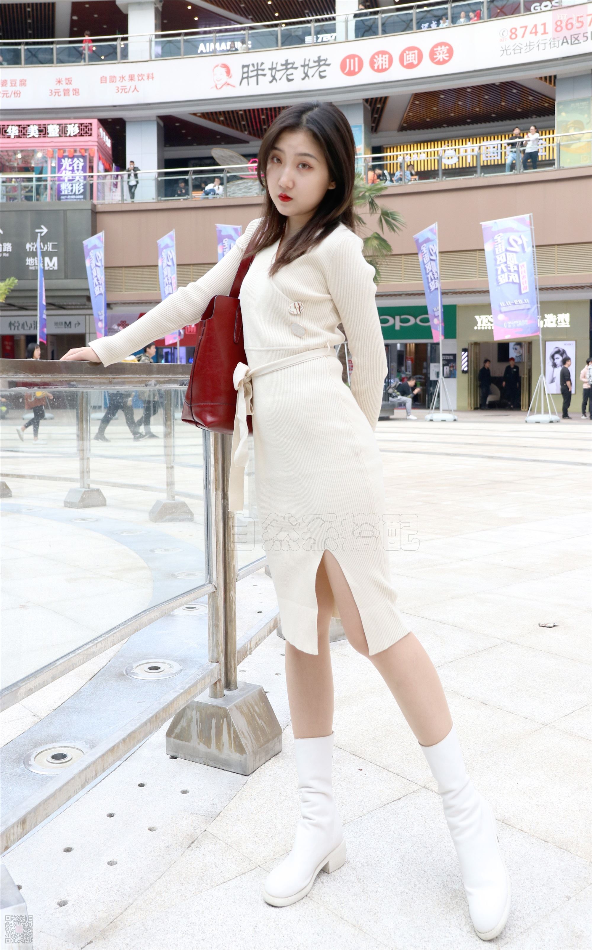 SiHua思话  SH044 露露 冬日步行街的薄肉丝